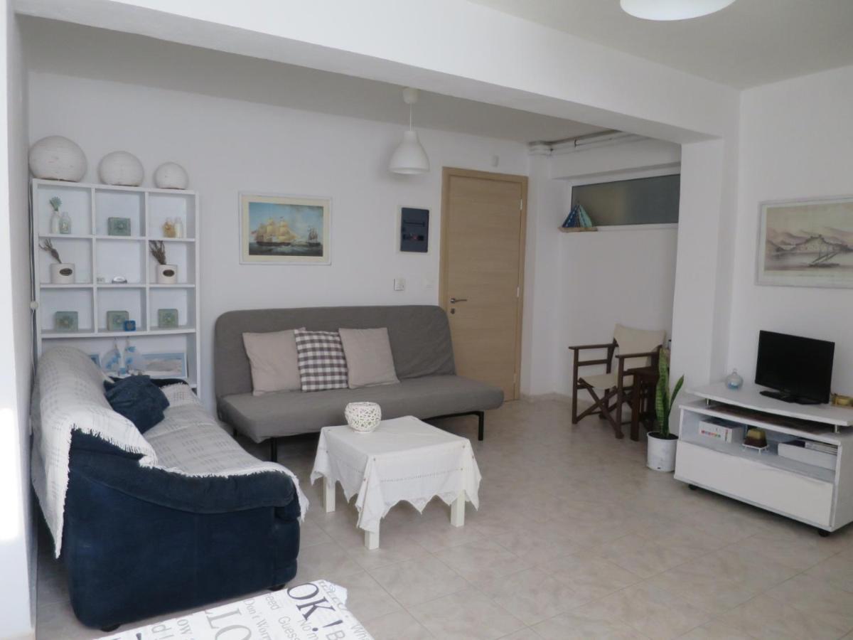 Guesthouse With Garden Komotini Exterior foto